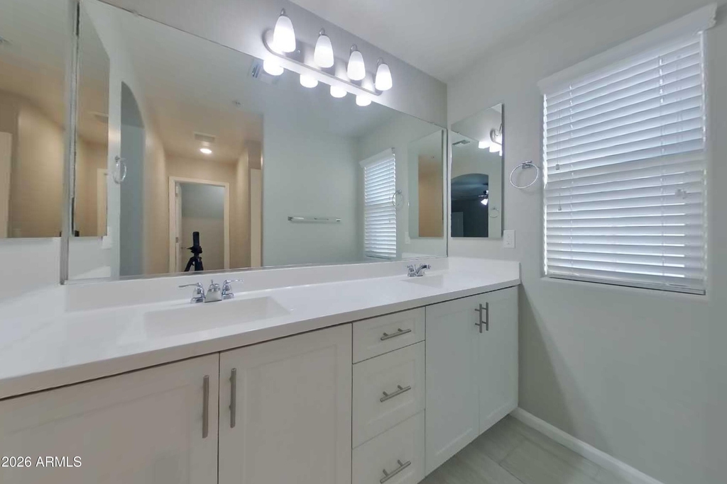 12575 W Hummingbird Terrace - Photo 6