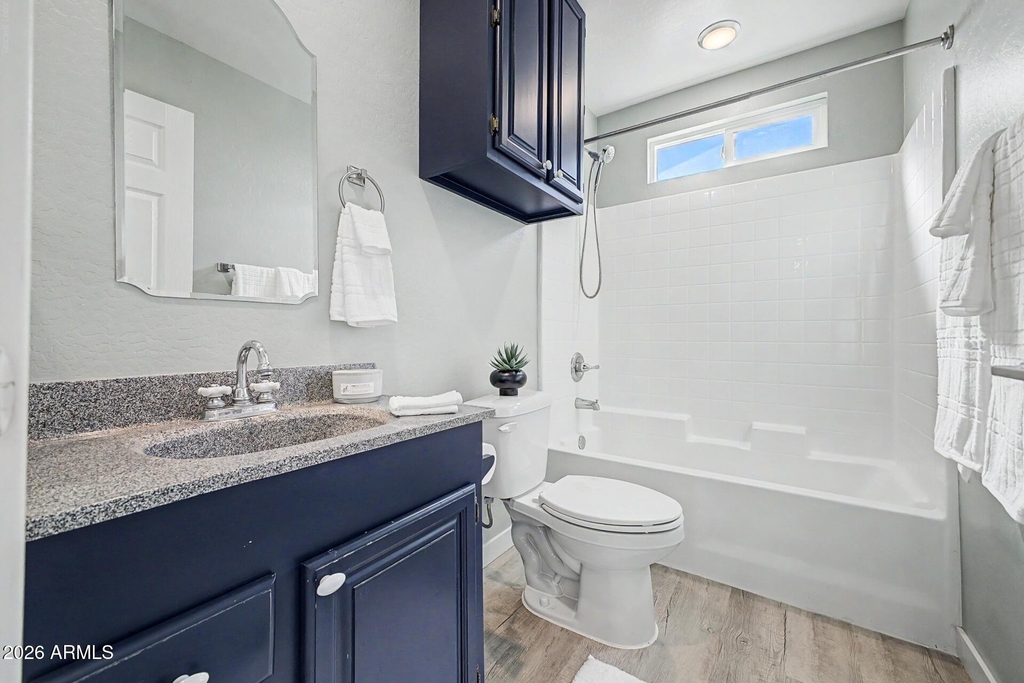 128 W Brooks Street - Photo 10