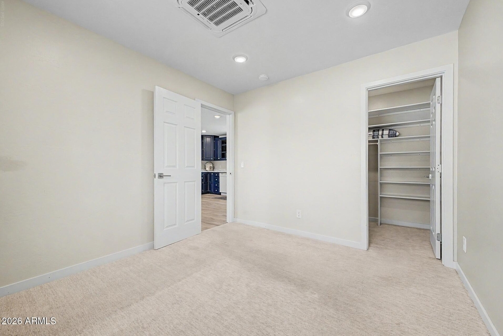128 W Brooks Street - Photo 13