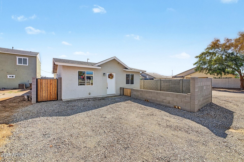 128 W Brooks Street - Photo 15
