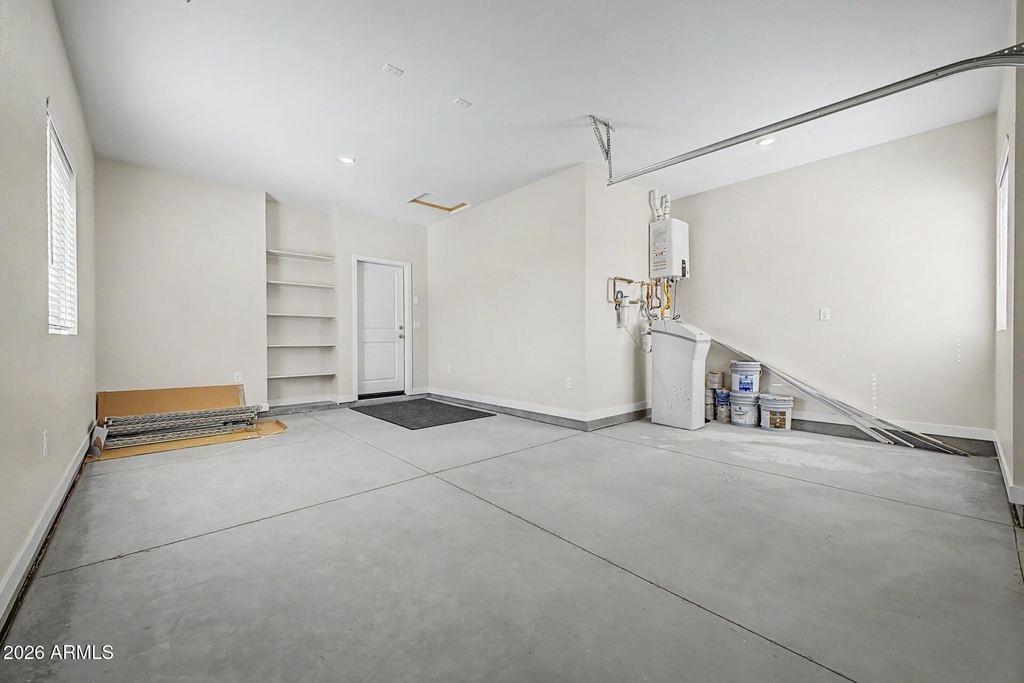 128 W Brooks Street - Photo 19