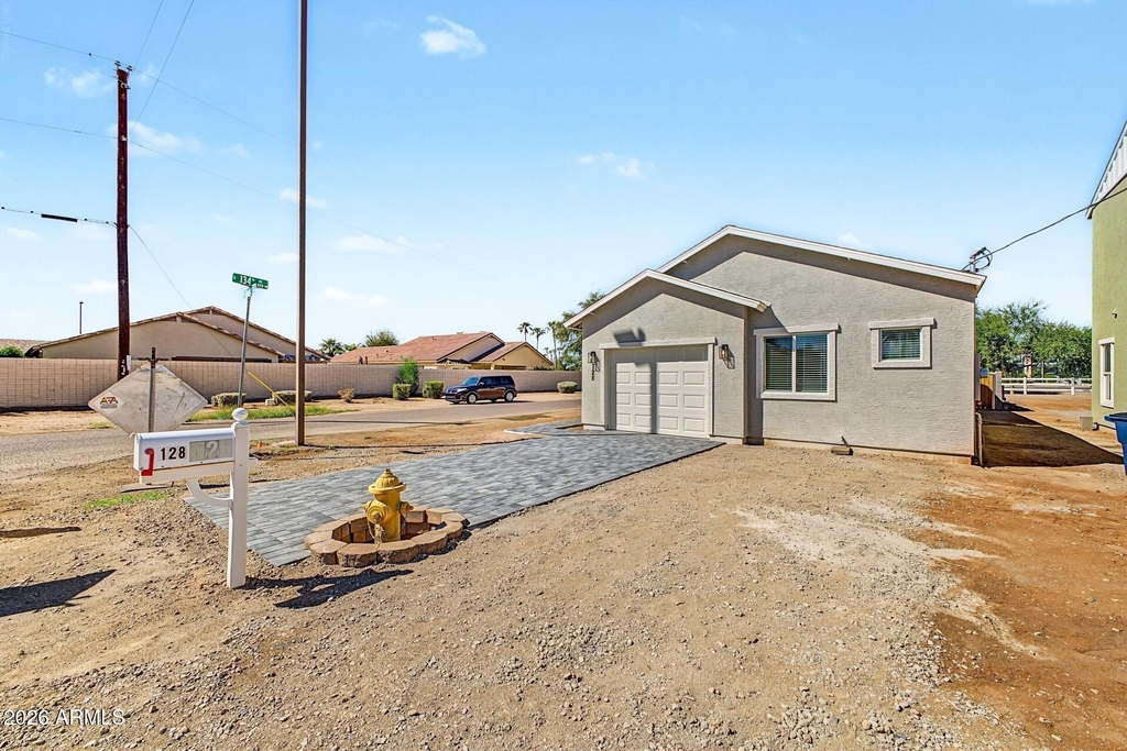 128 W Brooks Street - Photo 21
