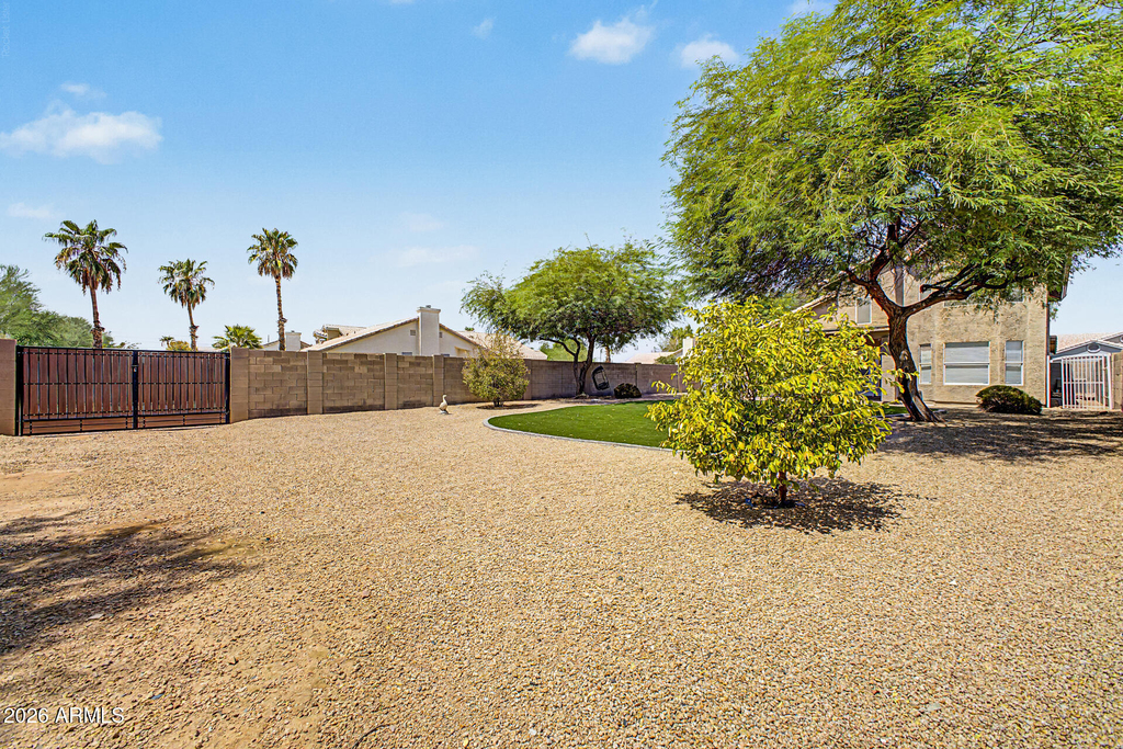 3301 E Marconi Avenue - Photo 17
