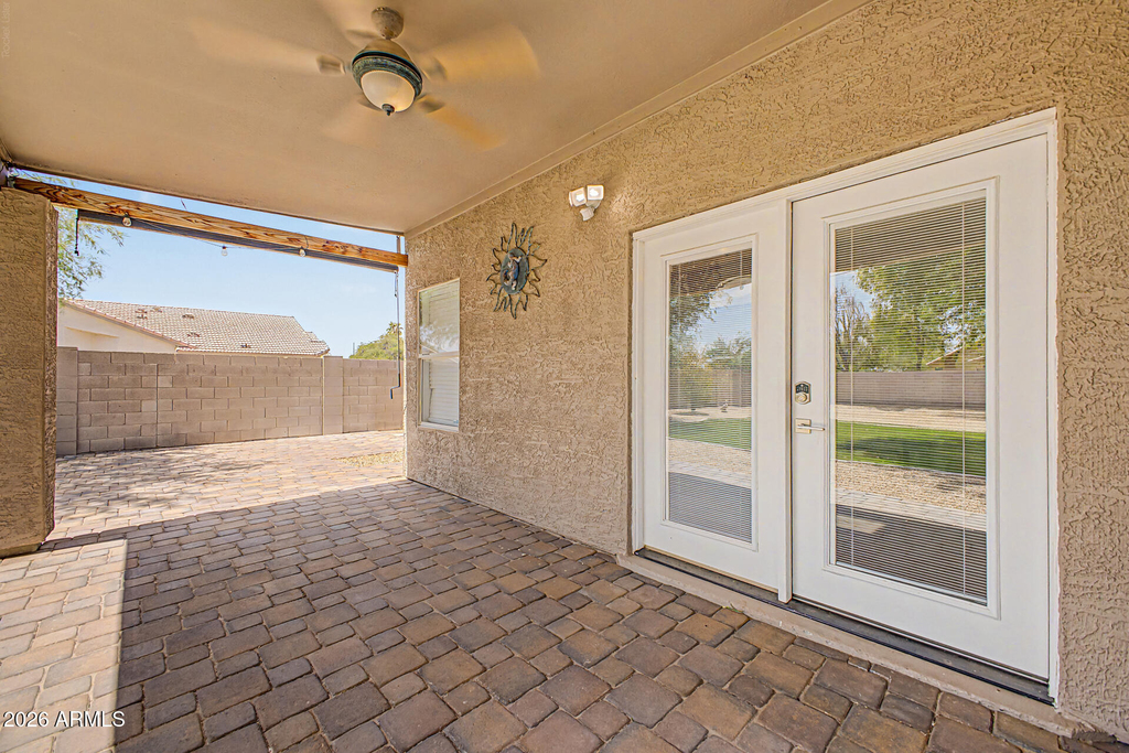 3301 E Marconi Avenue - Photo 15