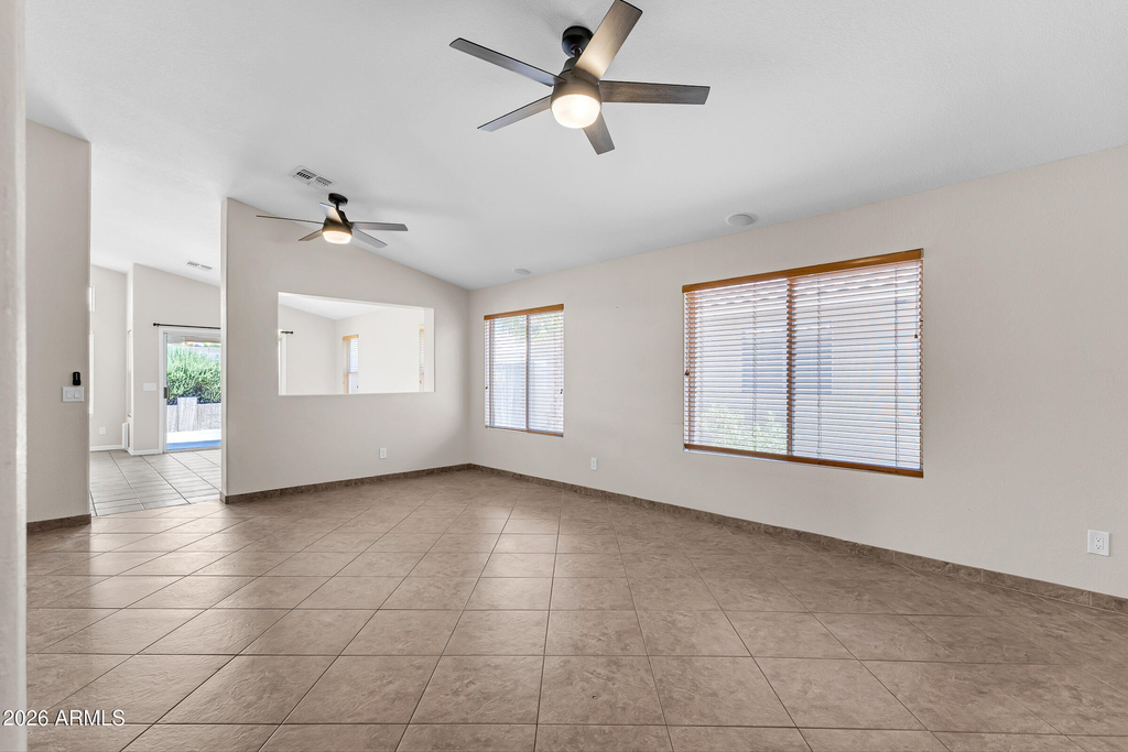 9250 E Carmel Avenue - Photo 4