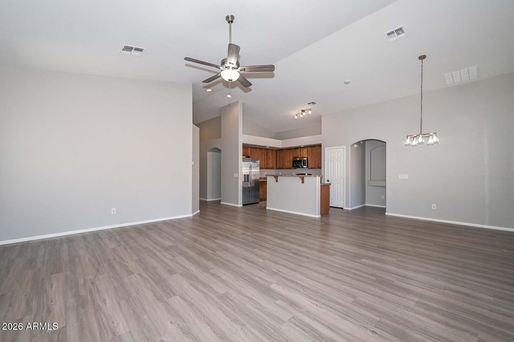 25726 W Victory Street - Photo 6