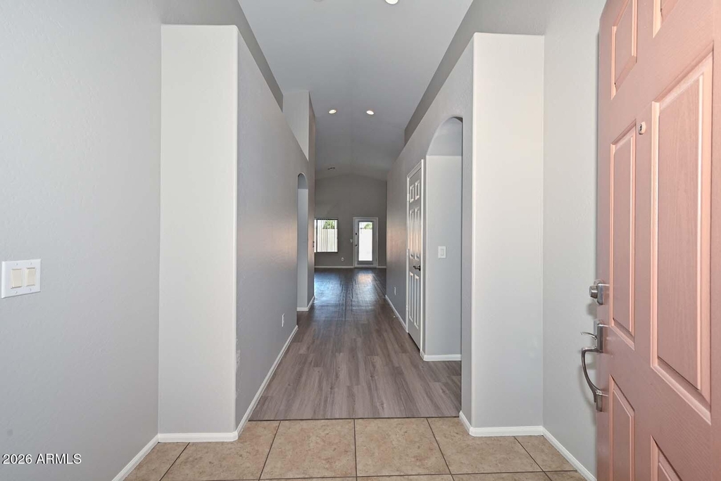 25726 W Victory Street - Photo 3