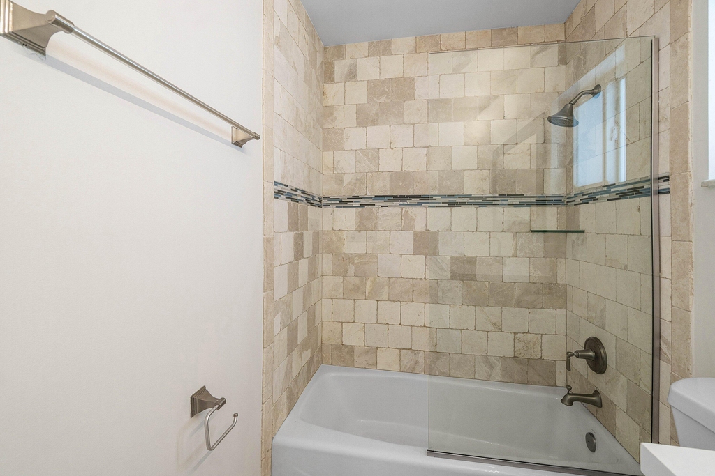 1525 Se 6th Street - Photo 28