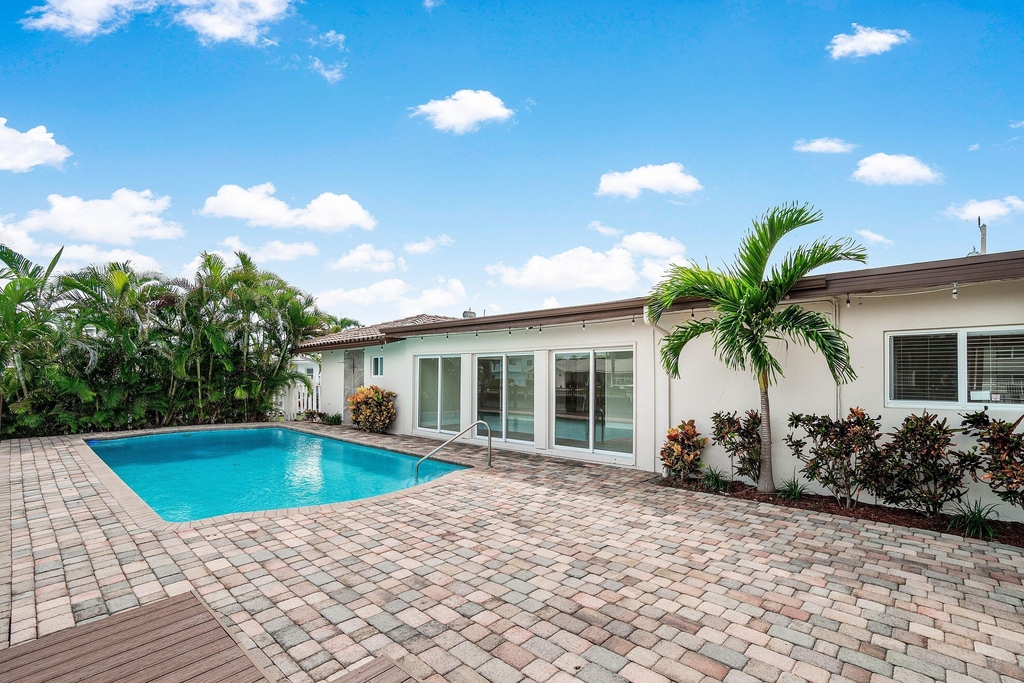 1525 Se 6th Street - Photo 43
