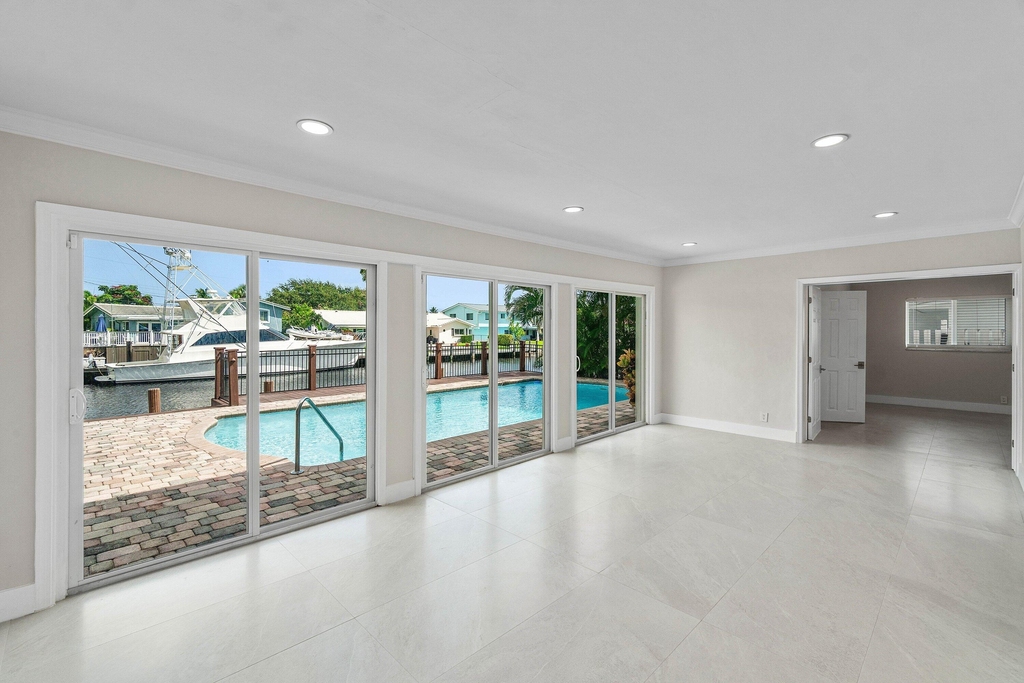 1525 Se 6th Street - Photo 16