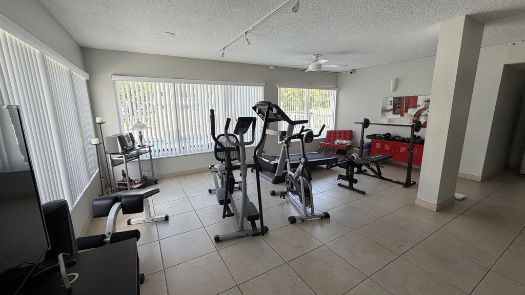 550 Bayshore Drive - Photo 5