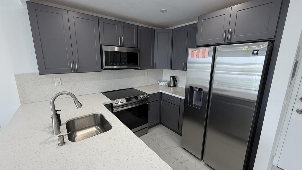 550 Bayshore Drive - Photo 14
