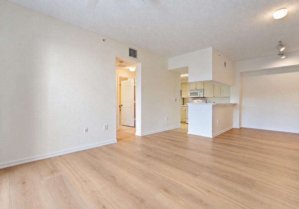 3022 Alcazar Place - Photo 5