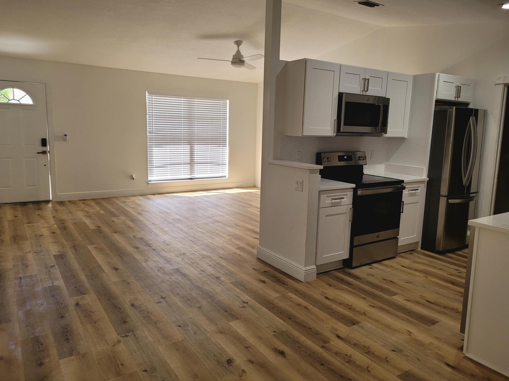 2911 Sw Lucerne Street - Photo 18