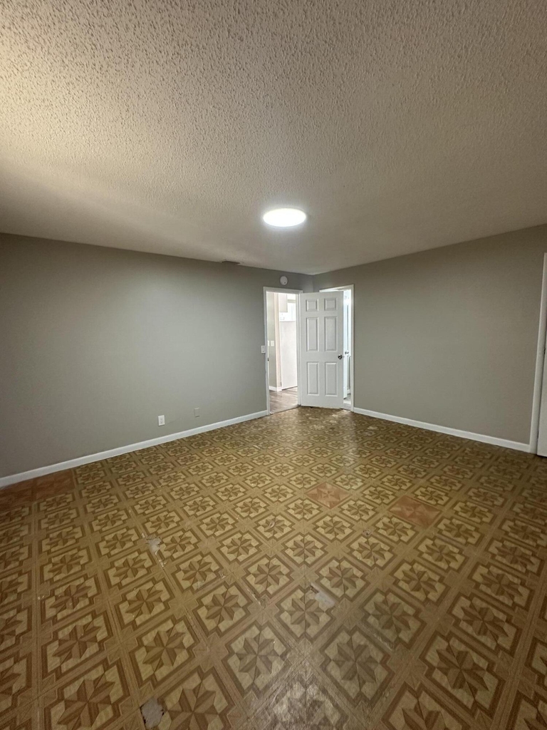 4564 Gulfstream Road - Photo 5