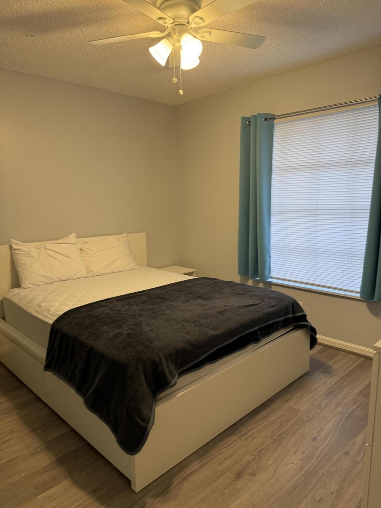 2271 Ne 68th Street - Photo 8