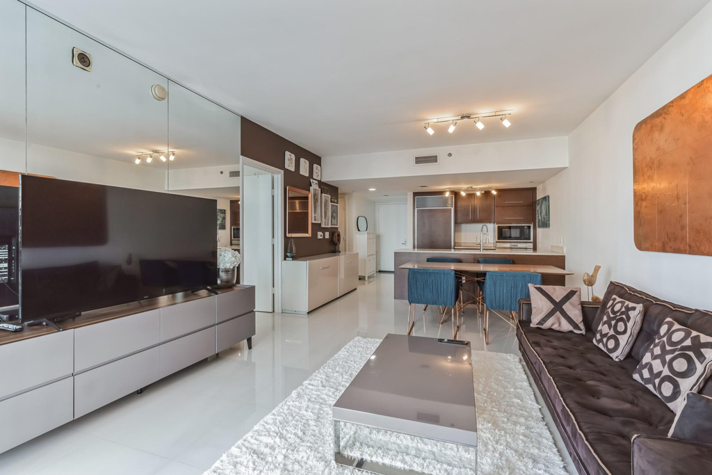 475 Brickell Avenue - Photo 8