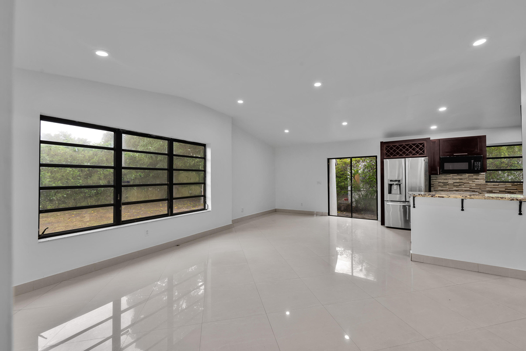 17551 Ne 5th Avenue - Photo 19