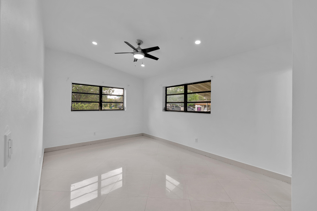 17551 Ne 5th Avenue - Photo 20