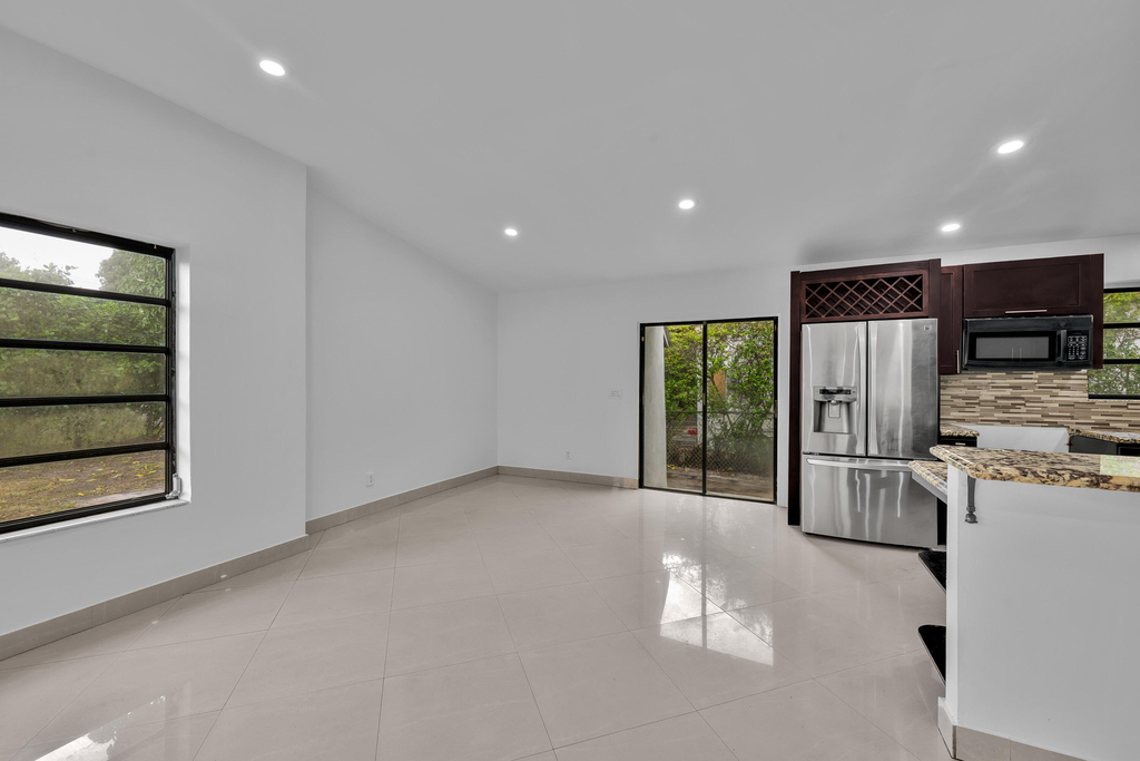 17551 Ne 5th Avenue - Photo 10