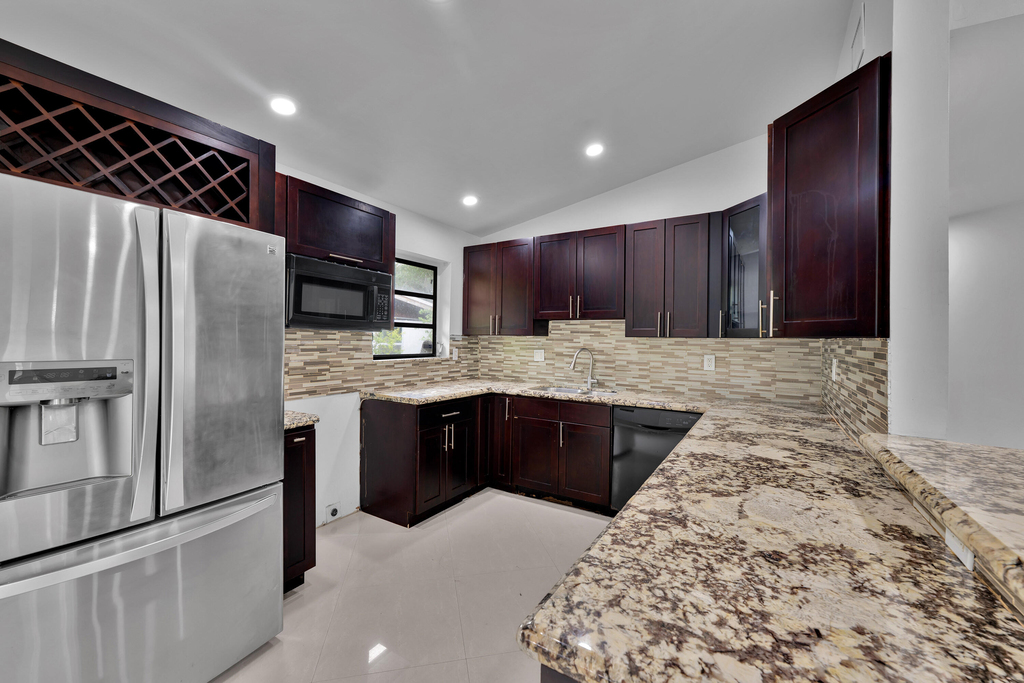 17551 Ne 5th Avenue - Photo 14