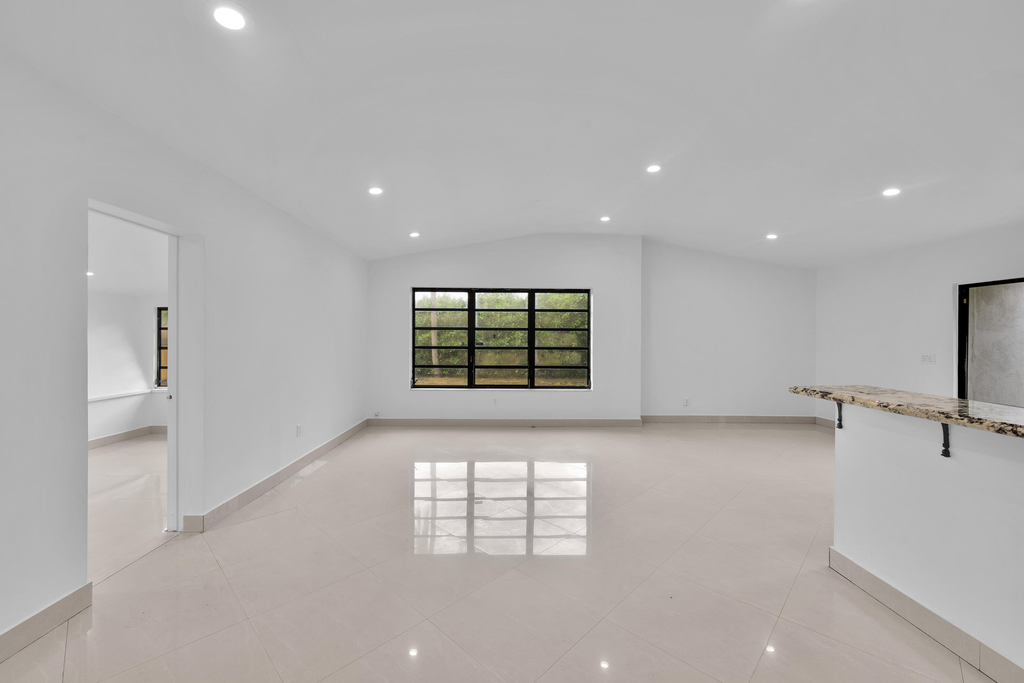 17551 Ne 5th Avenue - Photo 8