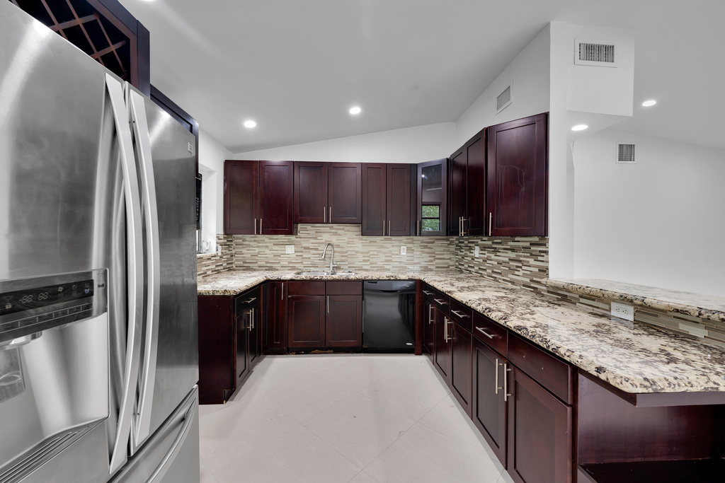 17551 Ne 5th Avenue - Photo 15