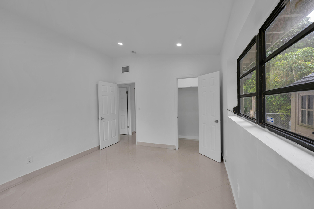 17551 Ne 5th Avenue - Photo 27