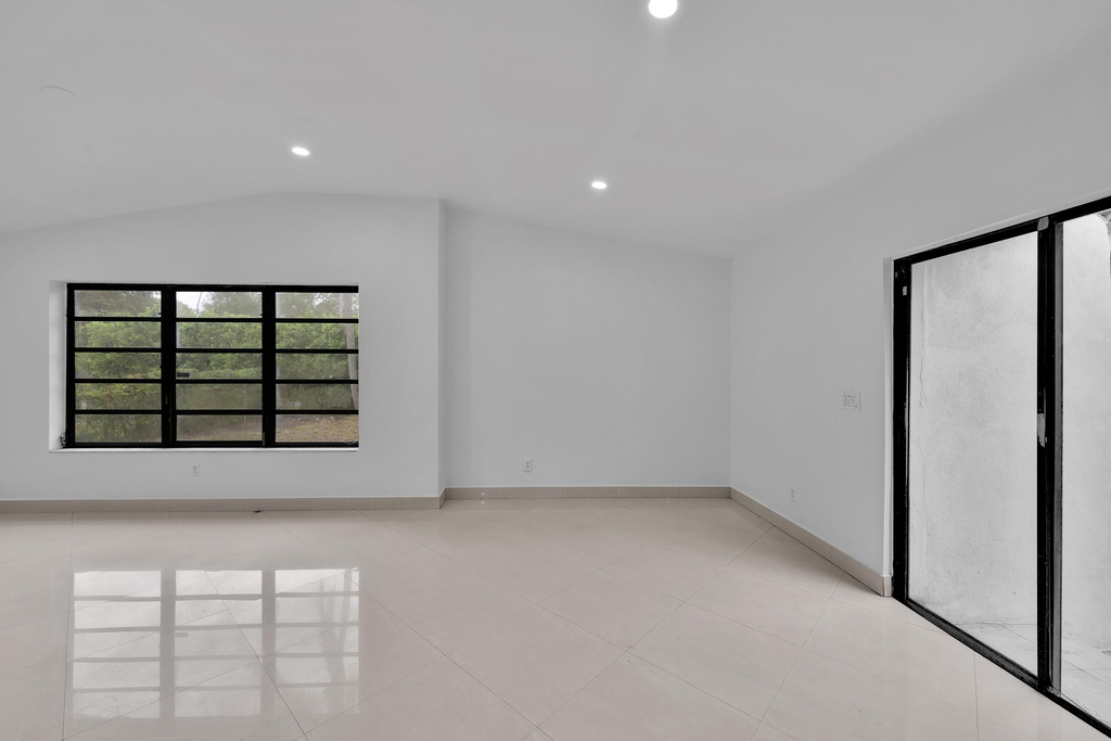 17551 Ne 5th Avenue - Photo 16
