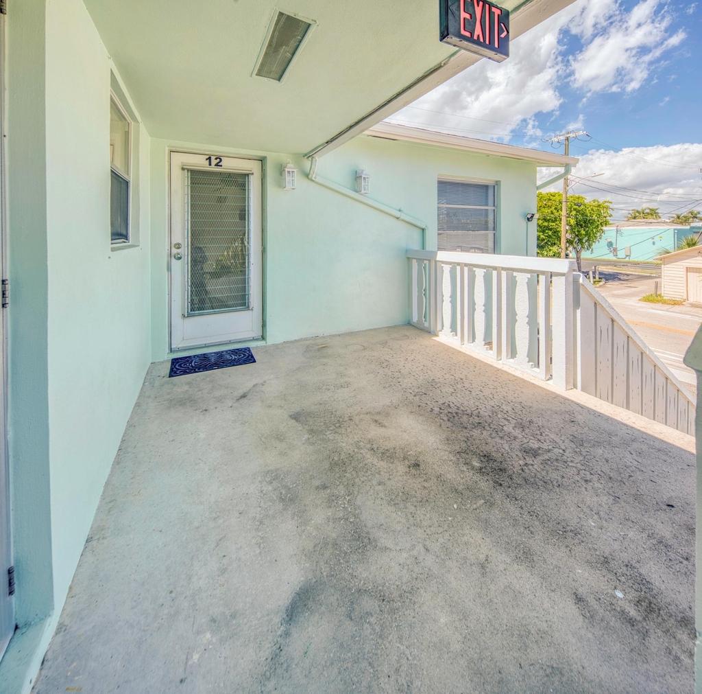 201 S J Street - Photo 6