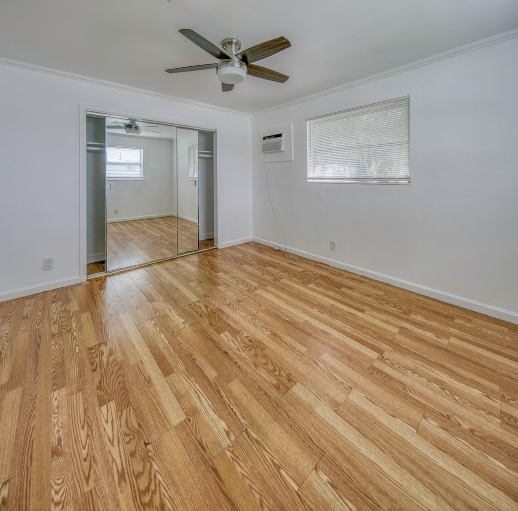 201 S J Street - Photo 14