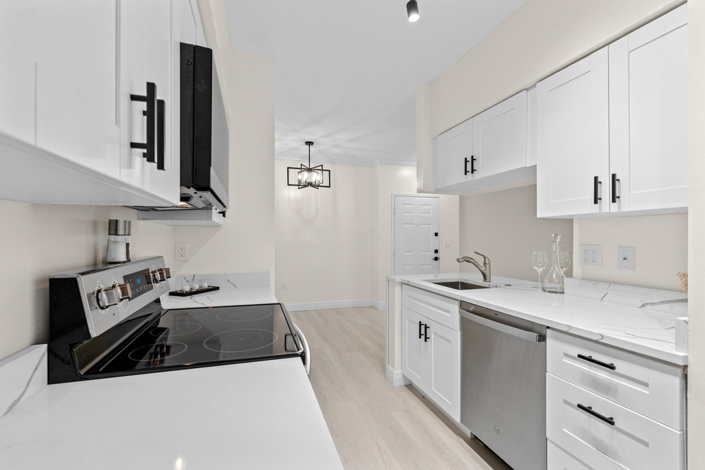 11721 W Atlantic Boulevard - Photo 36