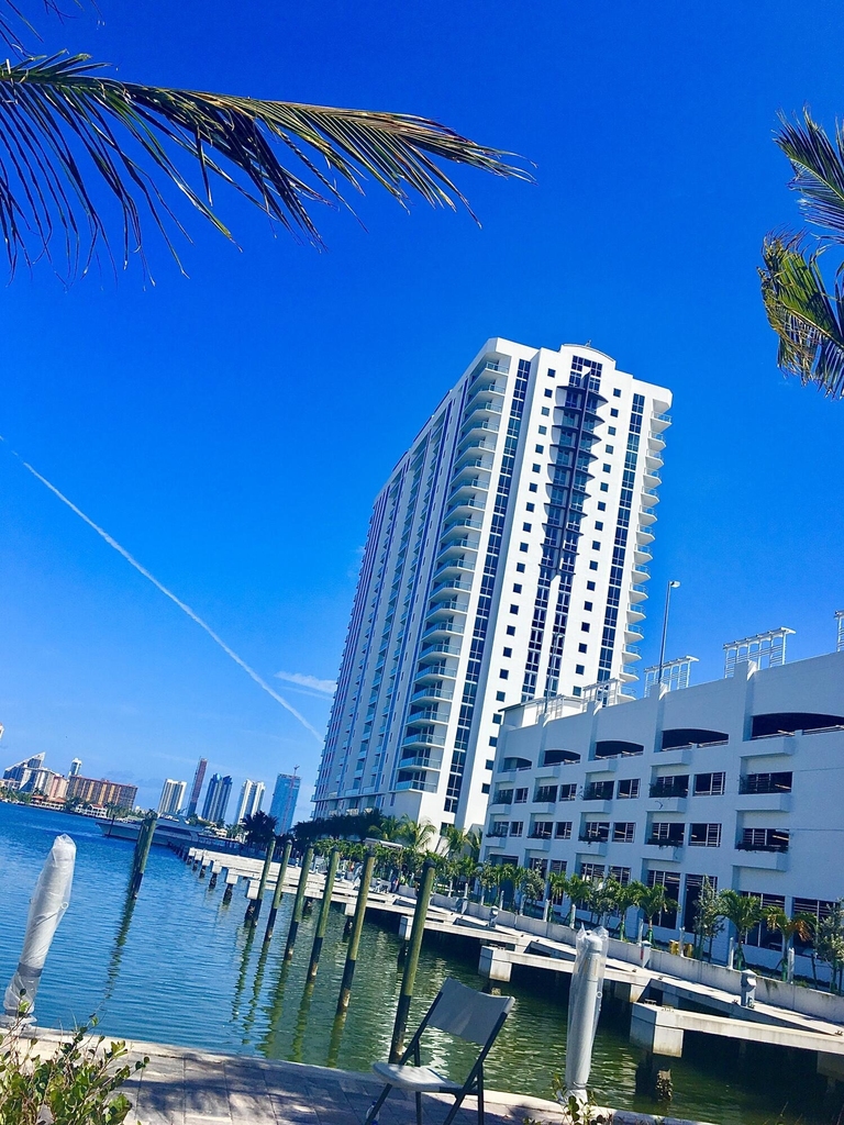 17111 Biscayne Boulevard - Photo 22