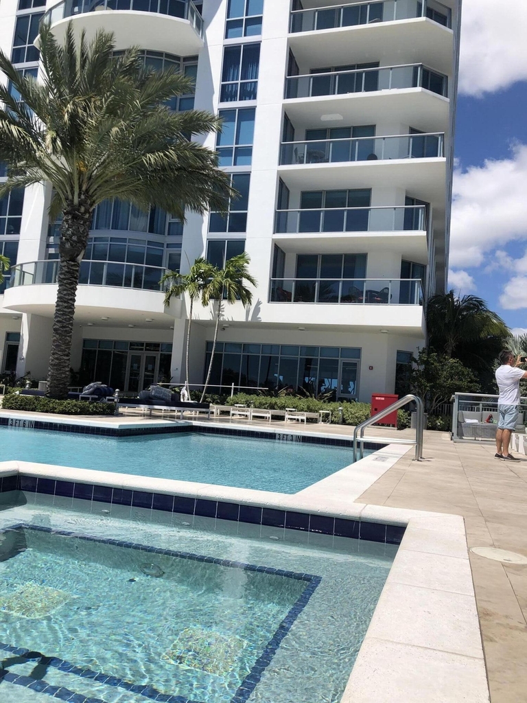 17111 Biscayne Boulevard - Photo 39