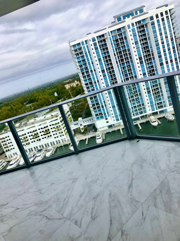 17111 Biscayne Boulevard - Photo 15