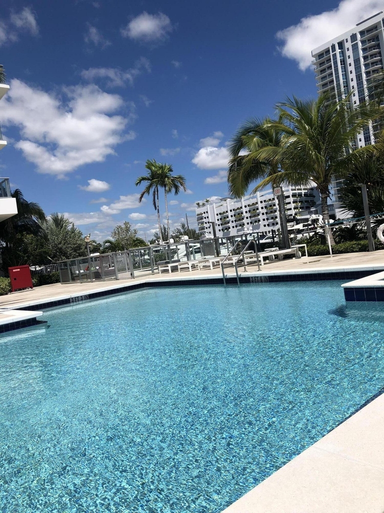 17111 Biscayne Boulevard - Photo 40