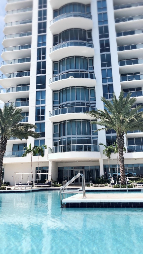 17111 Biscayne Boulevard - Photo 4