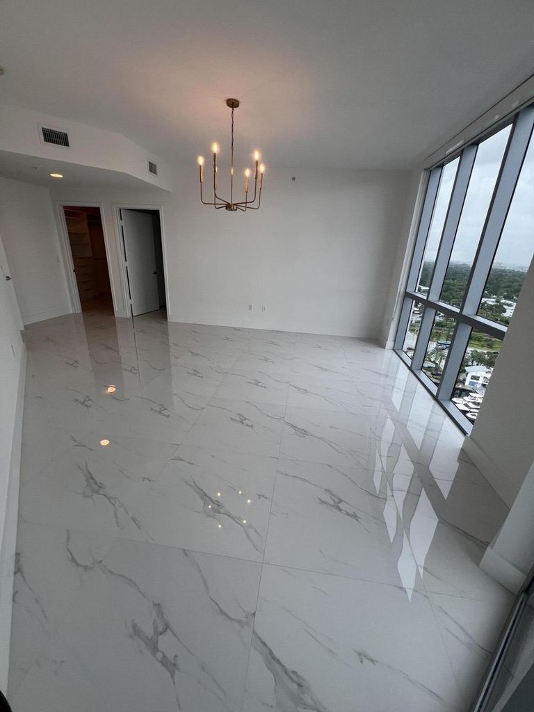 17111 Biscayne Boulevard - Photo 11