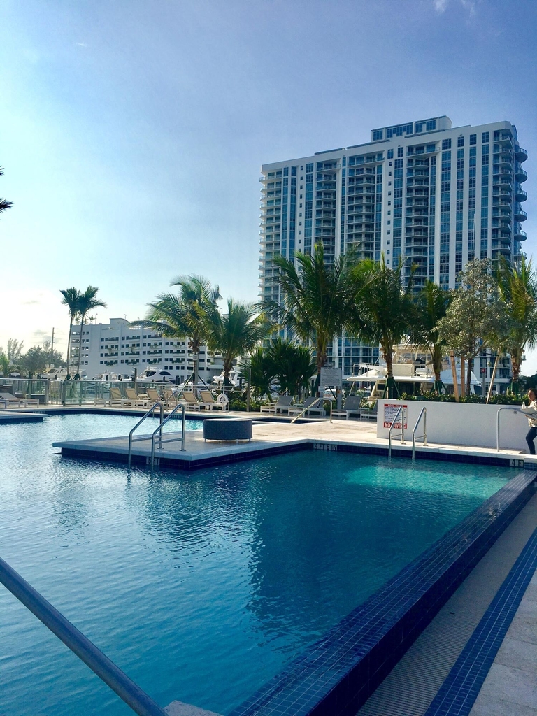 17111 Biscayne Boulevard - Photo 21