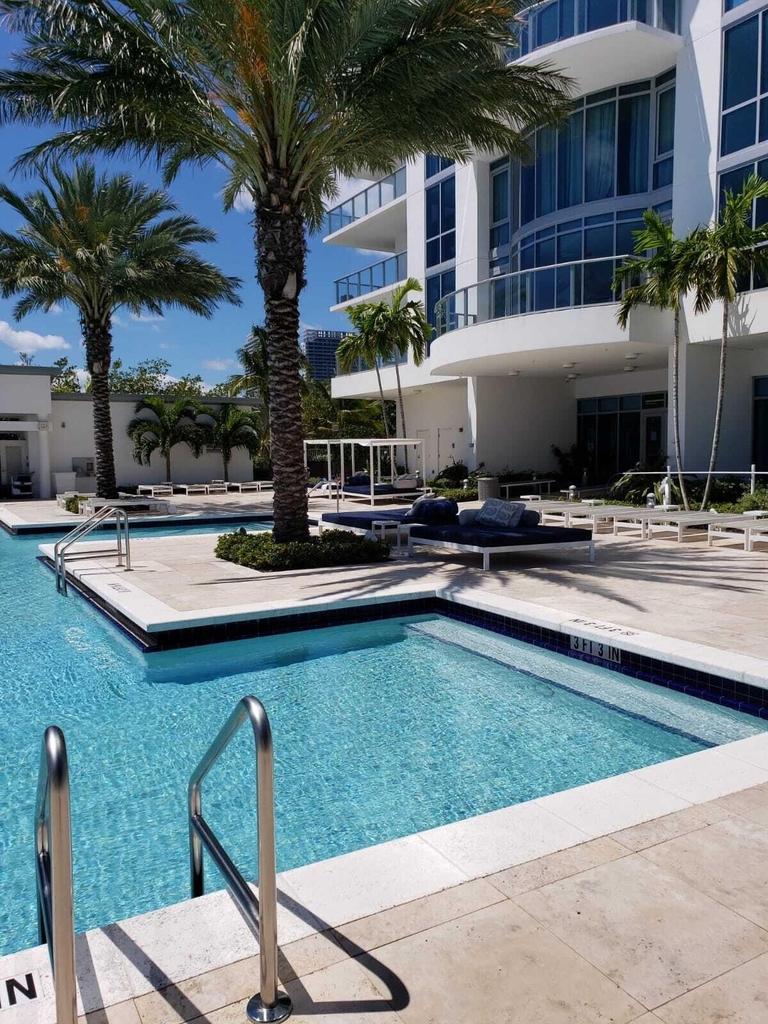 17111 Biscayne Boulevard - Photo 37