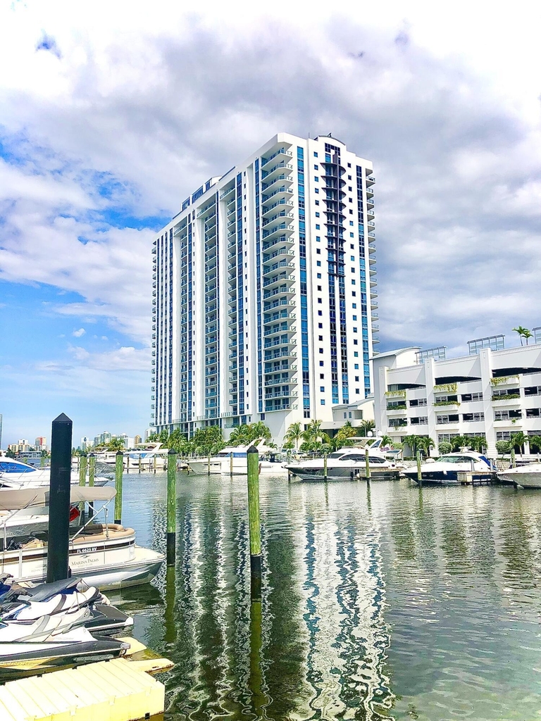 17111 Biscayne Boulevard - Photo 0