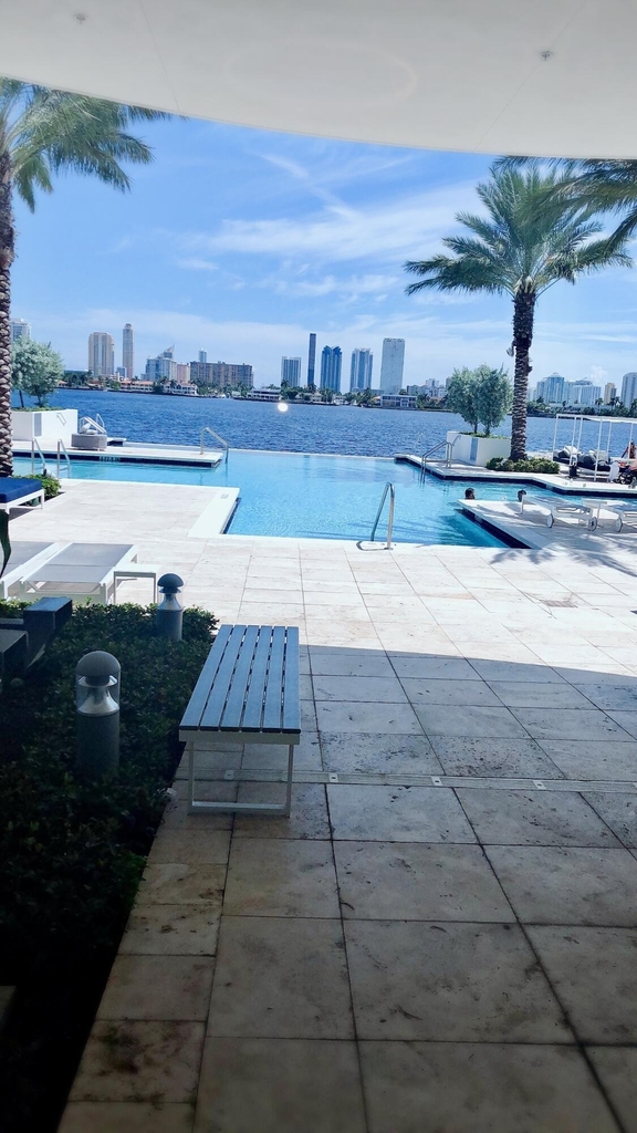 17111 Biscayne Boulevard - Photo 31