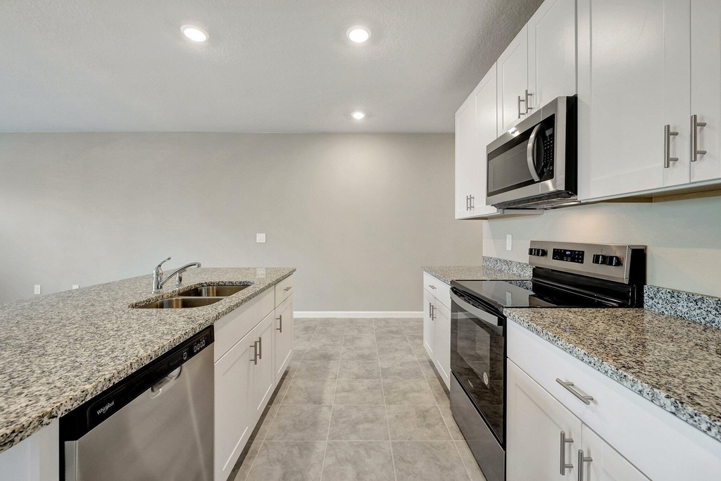 5764 Se Edgewater Circle - Photo 7