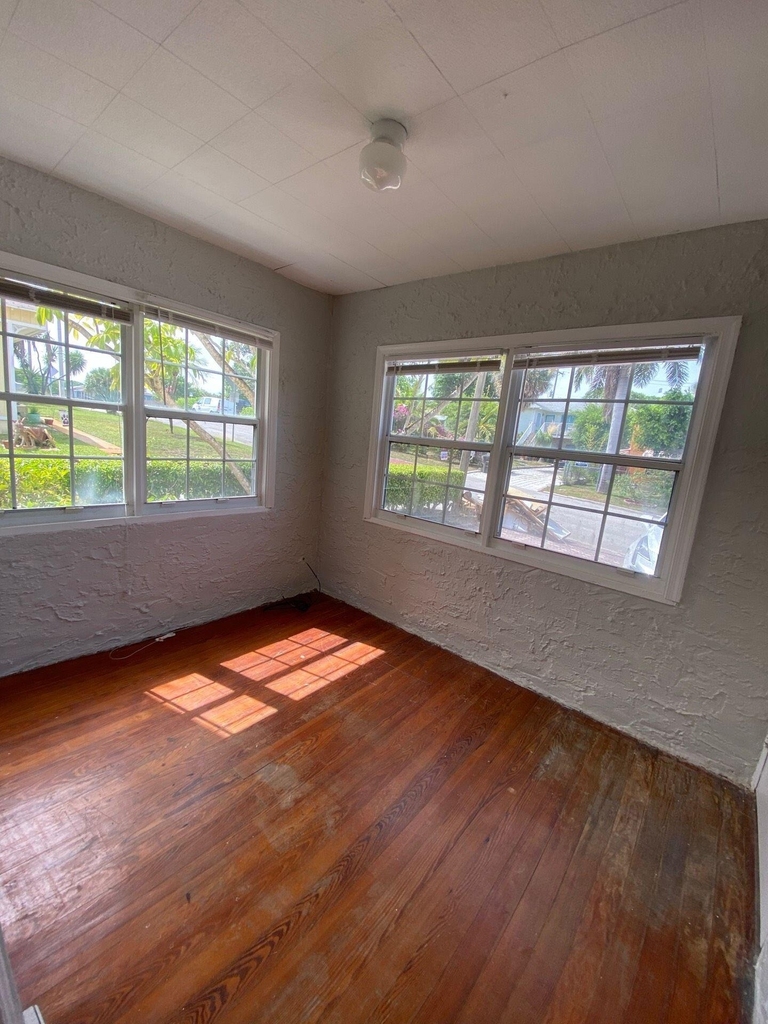 736 Omar Road - Photo 5