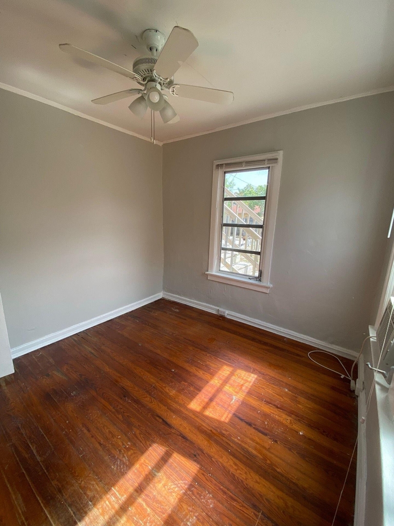 736 Omar Road - Photo 8