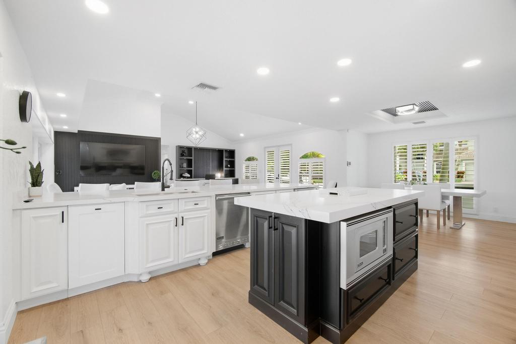 4030 Ne 25th Avenue - Photo 19