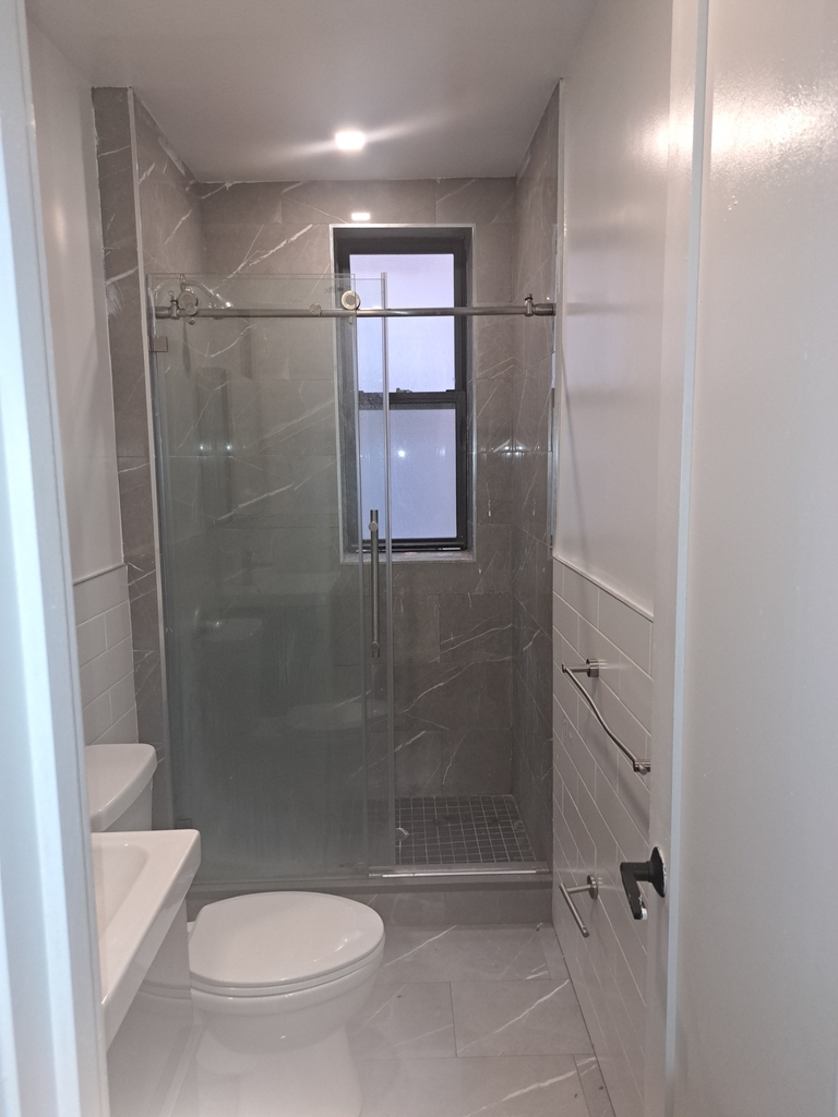 188 Claremont Avenue - Photo 7
