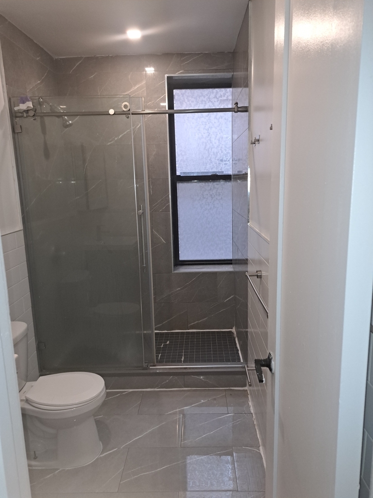 188 Claremont Avenue - Photo 8