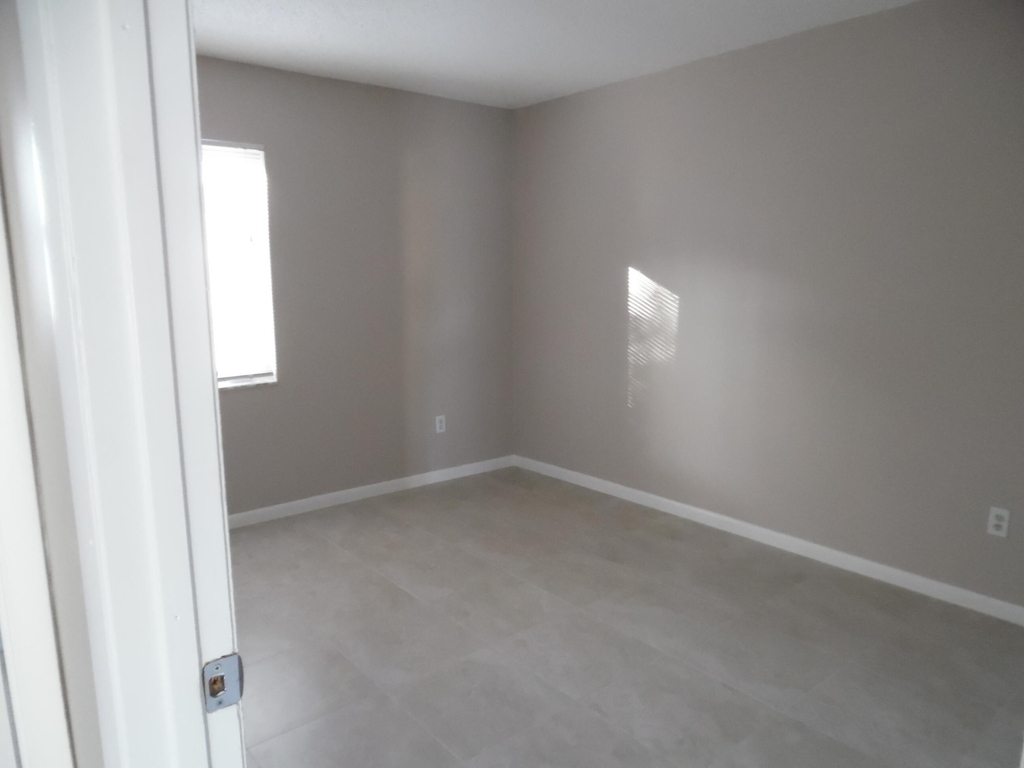 3986 Hernden Drive - Photo 3