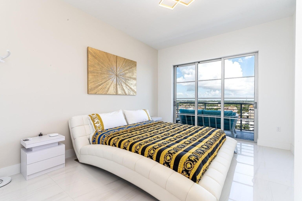 155 E Boca Raton Road - Photo 11